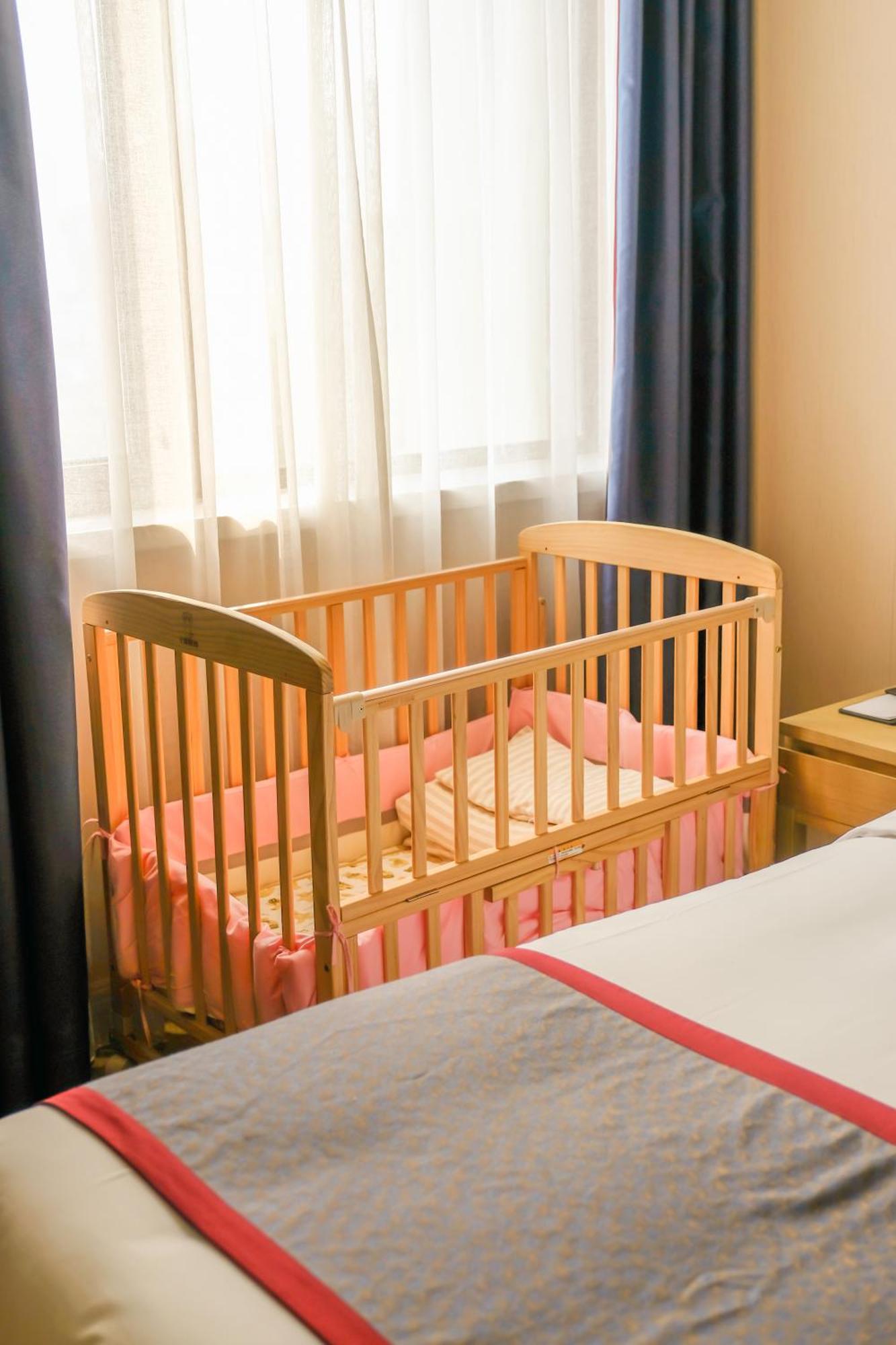 Shanghai-Deco Hotel-Free Shuttle Bus To Pudong Airport And Disneyland Exterior photo