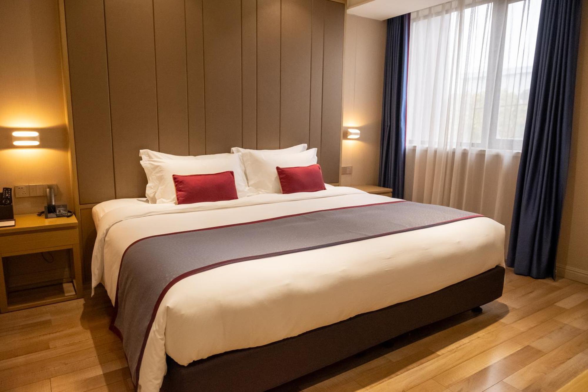 Shanghai-Deco Hotel-Free Shuttle Bus To Pudong Airport And Disneyland Exterior photo