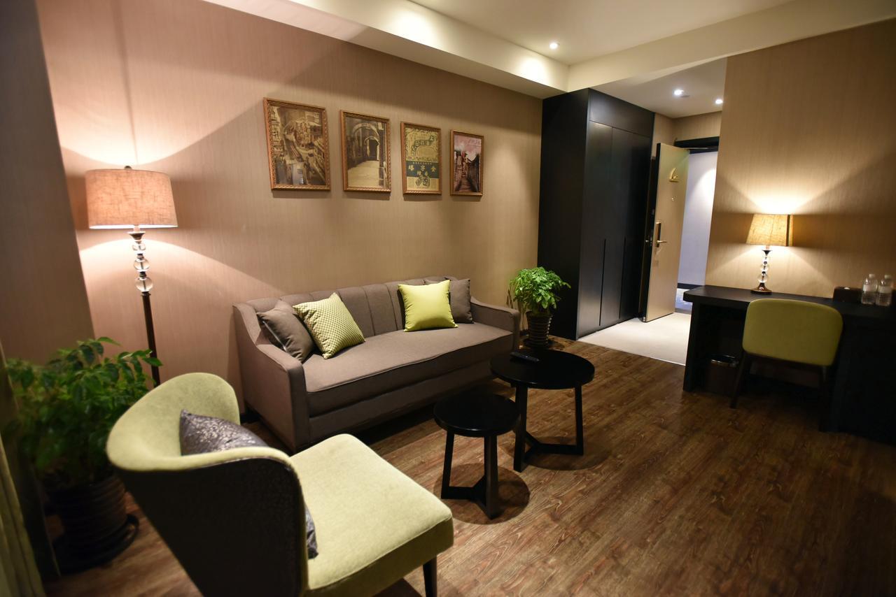 Shanghai-Deco Hotel-Free Shuttle Bus To Pudong Airport And Disneyland Exterior photo