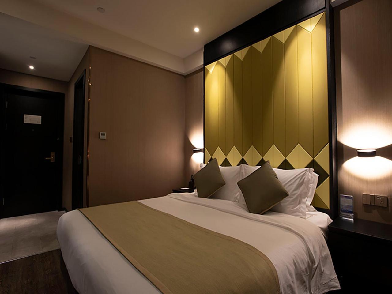 Shanghai-Deco Hotel-Free Shuttle Bus To Pudong Airport And Disneyland Exterior photo