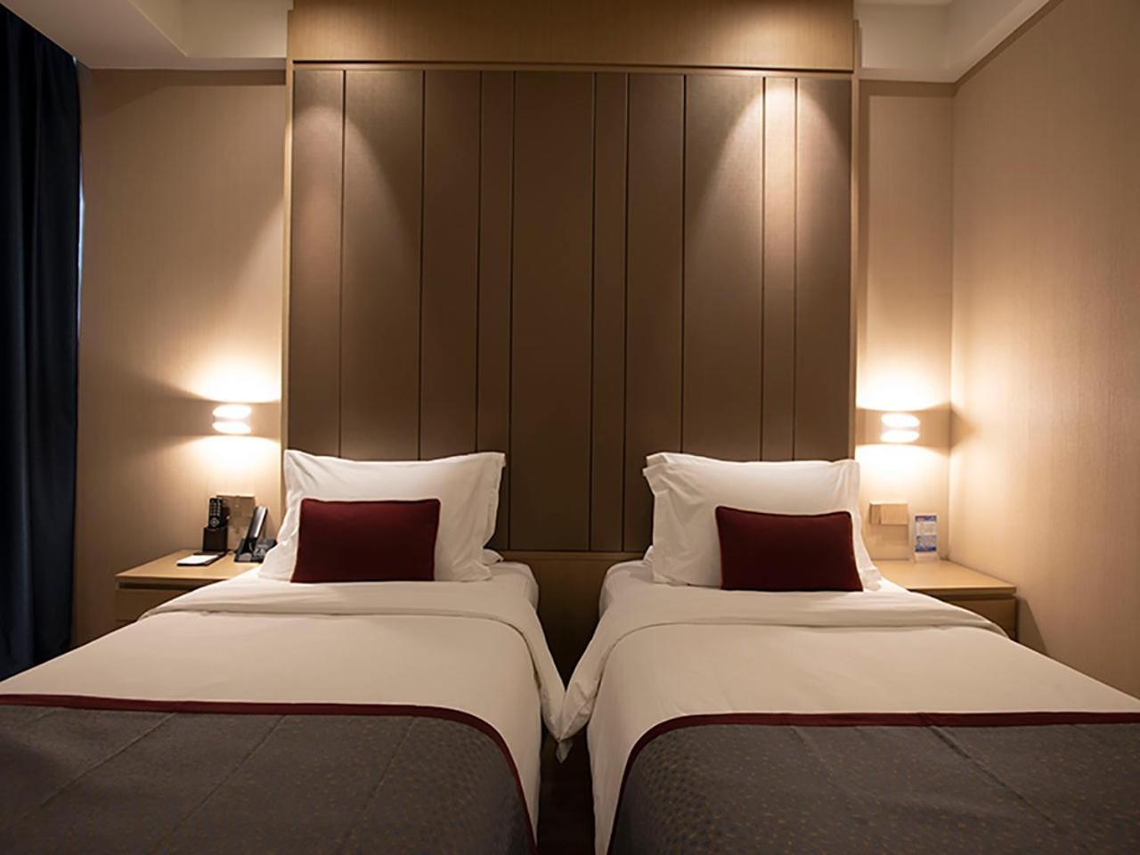 Shanghai-Deco Hotel-Free Shuttle Bus To Pudong Airport And Disneyland Exterior photo